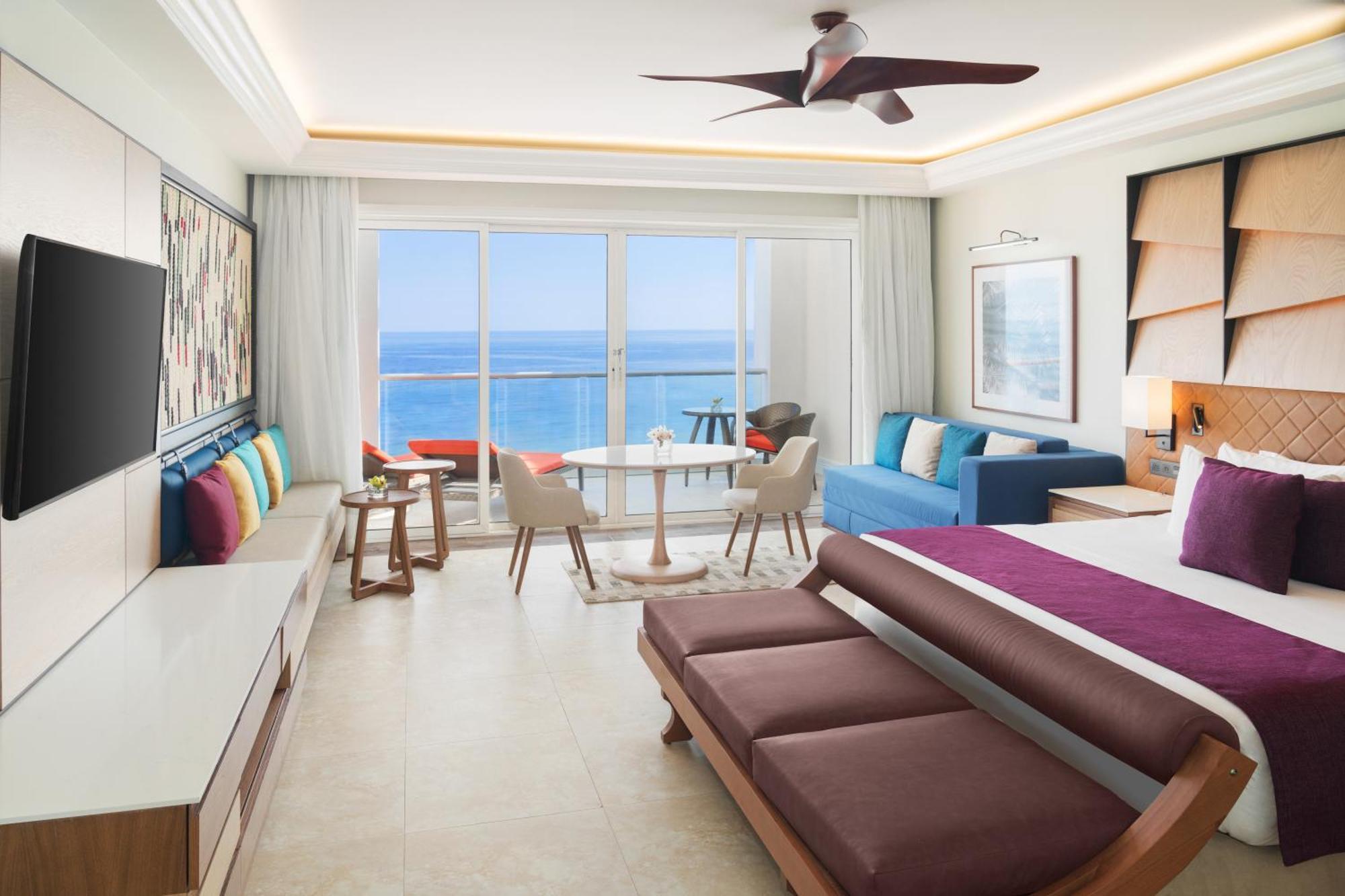 Ocean Front Premium Junior Suite King